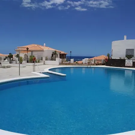 Cactus's House, 150 M Beach, 1 Bdr, 4 Guests, Wifi, Netflix, * 아데제