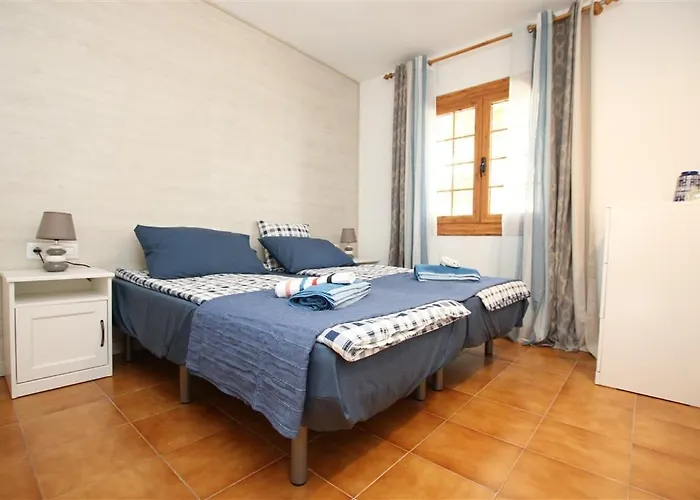 Cactus's House, 150 M Beach, 1 Bdr, 4 Guests, Wifi, Netflix, 아파트 *