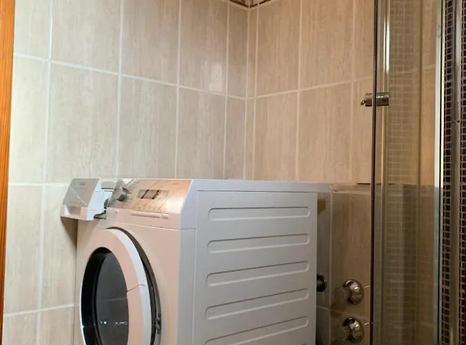 Cactus's House, 150 M Beach, 1 Bdr, 4 Guests, Wifi, Netflix, *