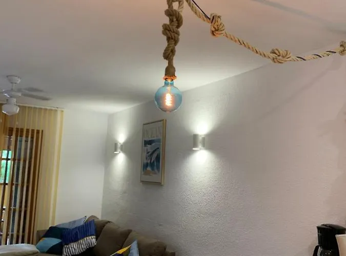 Cactus's House, 150 M Beach, 1 Bdr, 4 Guests, Wifi, Netflix, * 아데제