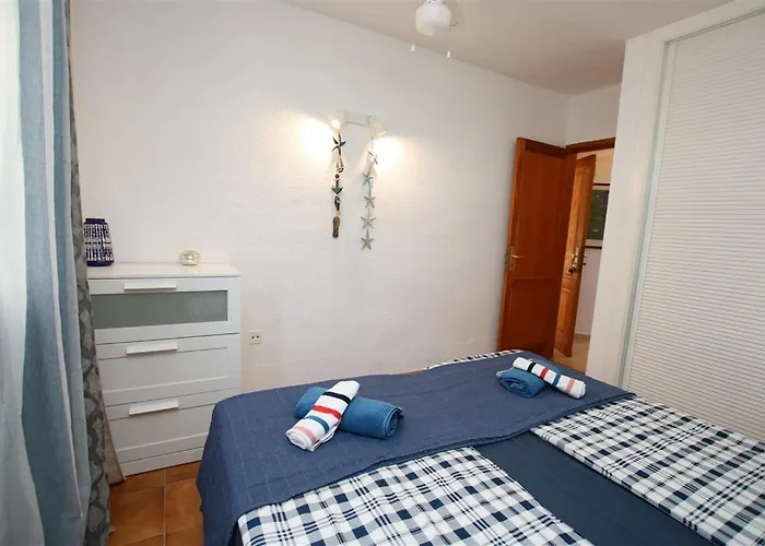 Cactus's House, 150 M Beach, 1 Bdr, 4 Guests, Wifi, Netflix, * Costa Adeje